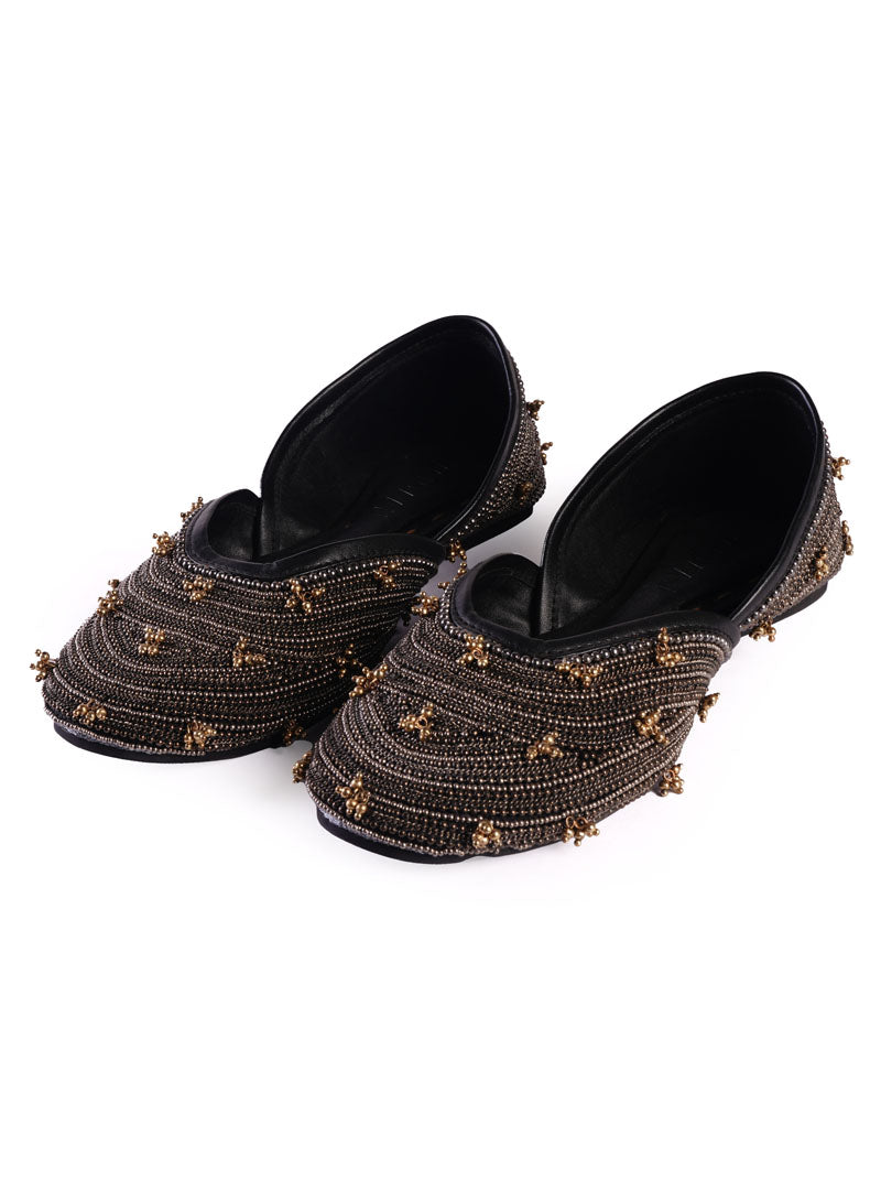 Gandhari Jutti